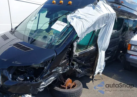 2018 Ford Transit z USA, uszkodzony, nr VIN 1FBVU4XM2JKA48524